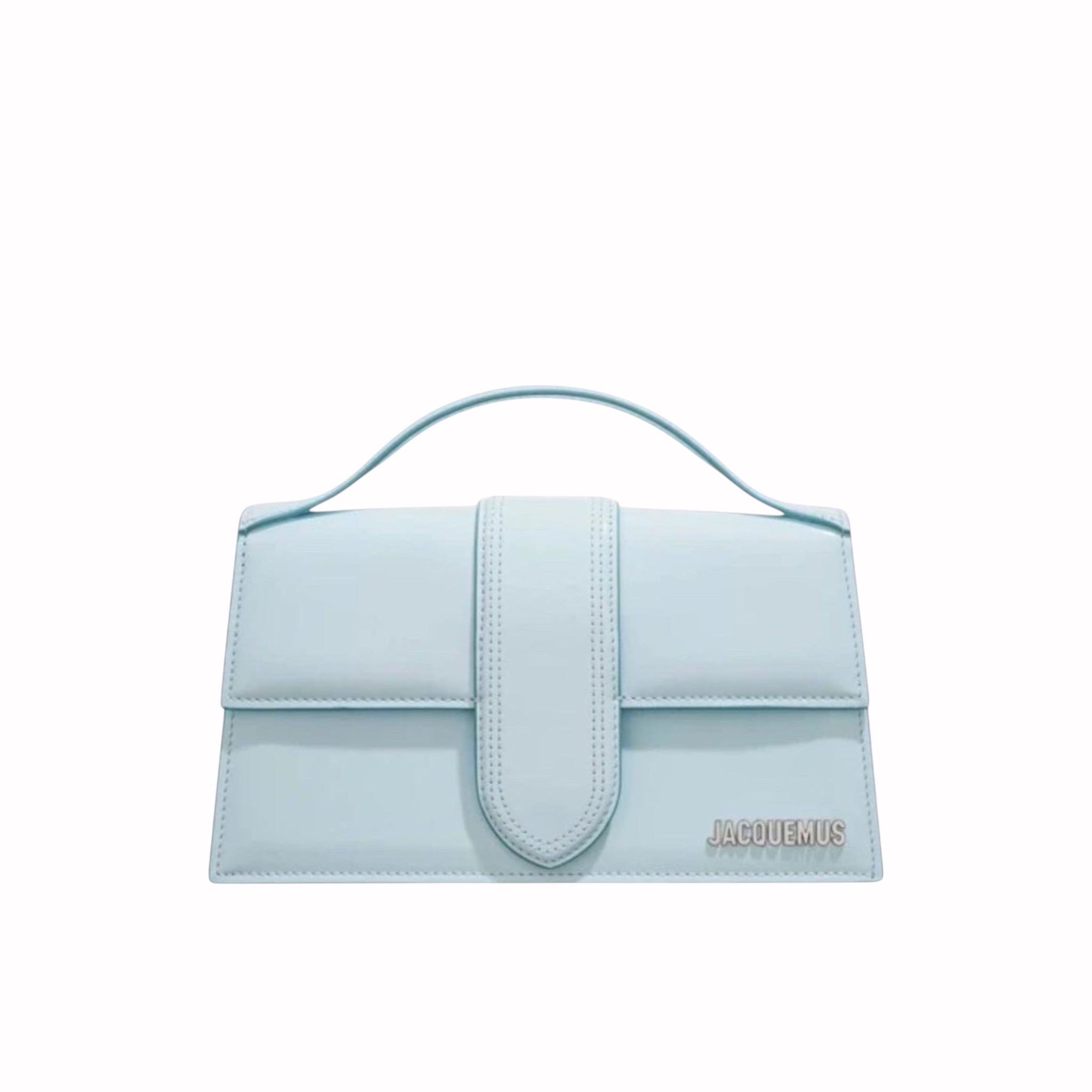 Bolso Jacquemus Le Grand Bambino de XT & Co en cuero azul pálido con asa superior y logo plateado