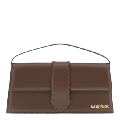 Bolso de hombro XT & Co Jacquemus Le Bambino Long en piel marrón con solapa magnética y detalles en tono dorado.