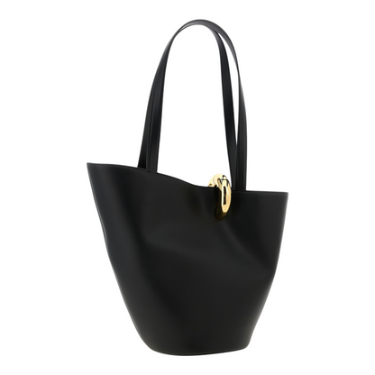 Bolso de hombro XT & Co Le Bambola Moyen en piel negra con forma asimétrica y cierre de anilla dorada.