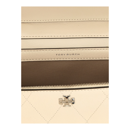 Interior de bolso Tory Burch Charlie de XT & Co en piel crema acolchada con compartimentos para tarjetas y logo