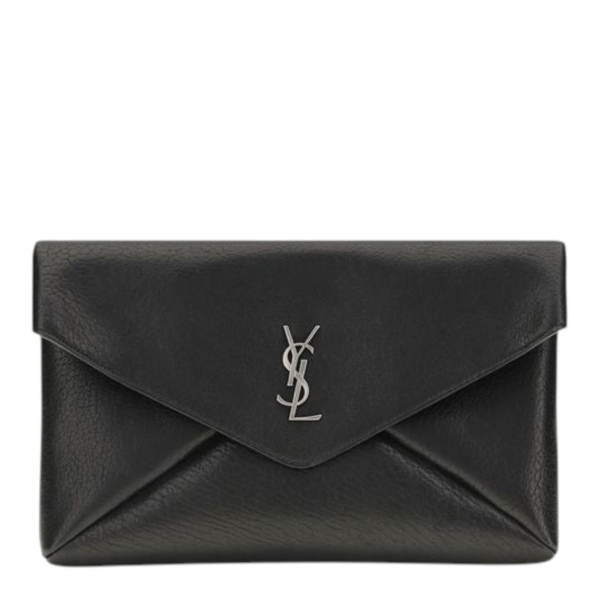 Bolso de mano XT & Co Cassandre grande tipo sobre en piel de becerro negra con logotipo plateado en la solapa frontal.