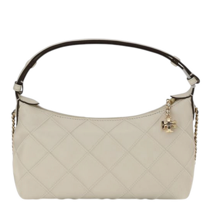 Bolso clutch Fleming de XT & Co en piel nappa beige con acolchado de rombos, asa ajustable y cadena dorada.