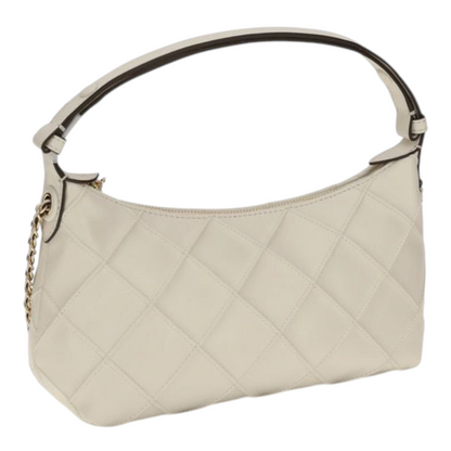 Bolso clutch Fleming de XT & Co en piel nappa beige con acolchado de rombos, asa ajustable y correa de cadena.