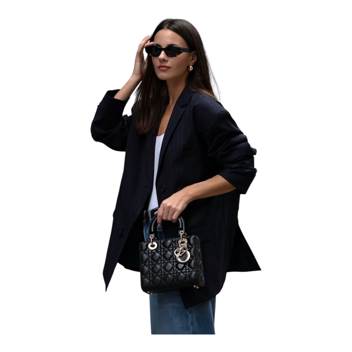 Bolso Lady Dior de XT & Co en piel de cordero negra con charms D.I.O.R. de strass rosa y lazo ballet pink.